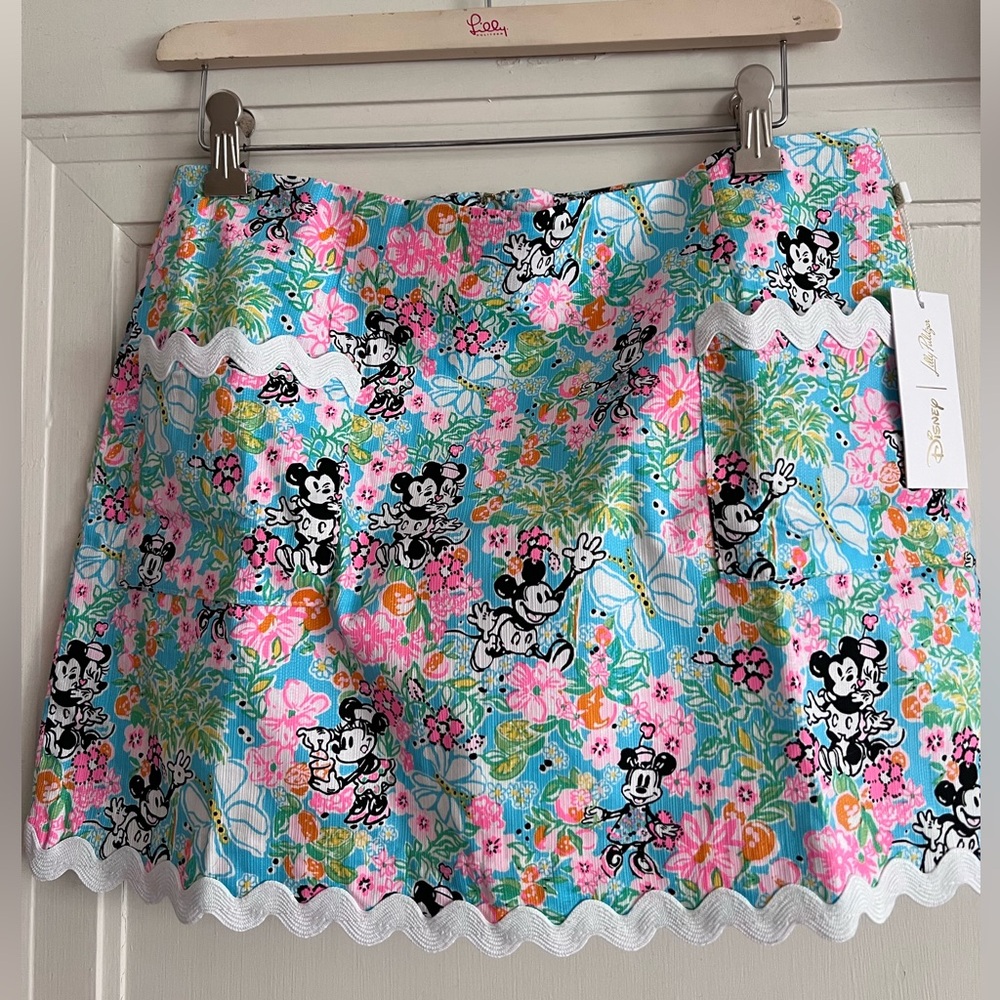 NWT LILLY PULITZER Lilly Hearts Disney Gardner Mini
Skort 4 - Picture 4 of 4